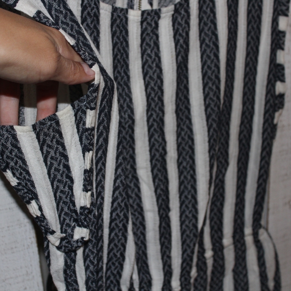Universal Thread Romper - Picture 5 of 6
